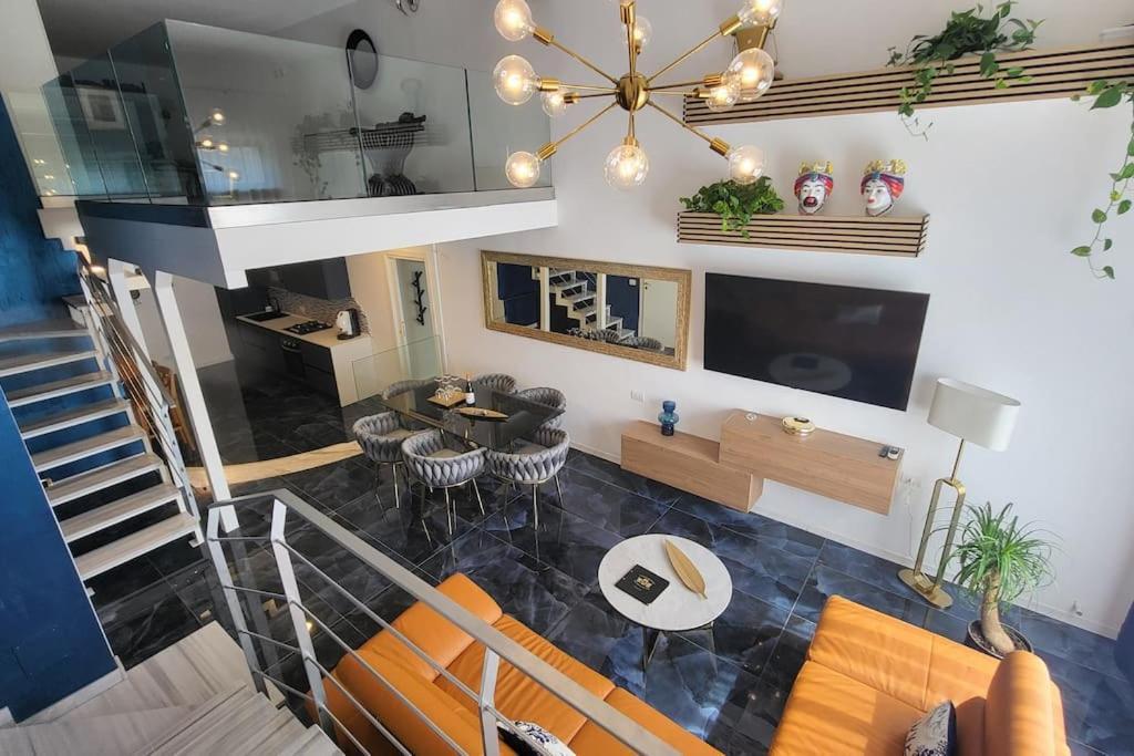 Apartment I Due Grifoni Blue Loft *